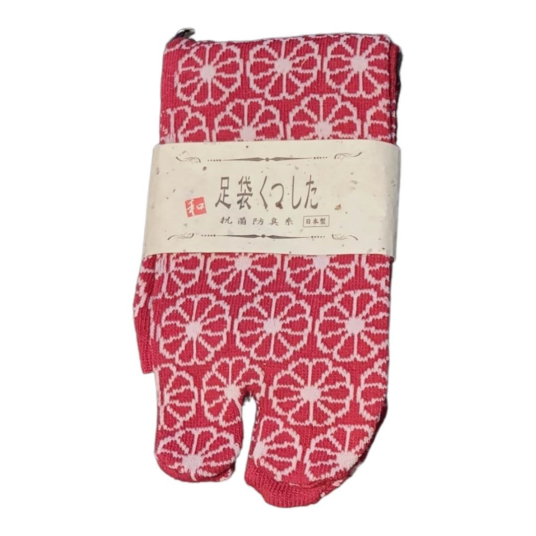 chez-rhox-geek-stop-socks-tabi-chrysanthemum-pattern-red-and-white-23-25cm.jpg