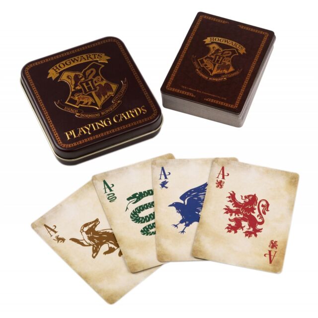 chez-rhox-geek-stop-game-harry-potter-hogwarts-crest-playing-cards-3.jpg