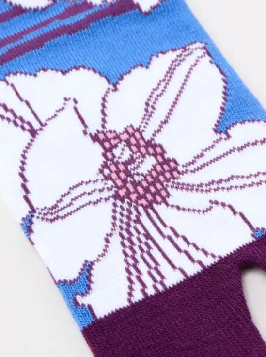 chez-rhox-geek-stop-socks-tabi-white-poppy-flowers-blue-and-purple-23-25cm-3.JPG