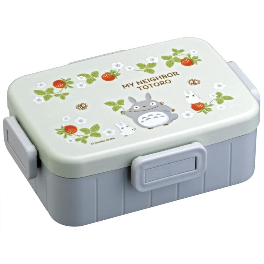 chez-rhox-geek-stop-bento-box-studio-ghibli-my-neighbor-totoro-chuu-and-chibi-totoro-with-strawberries-with-separator-650ml-2
