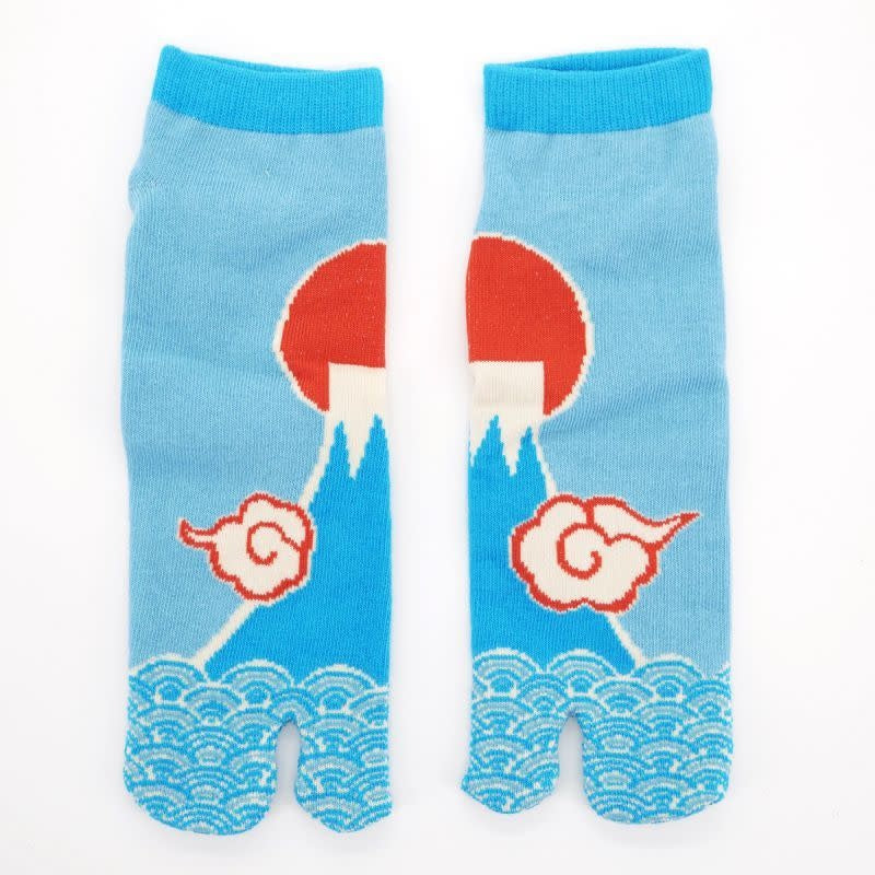 chez-rhox-geek-stop-socks-tabi-mount-fuji-with-clouds-blue-and-red-25-28cm