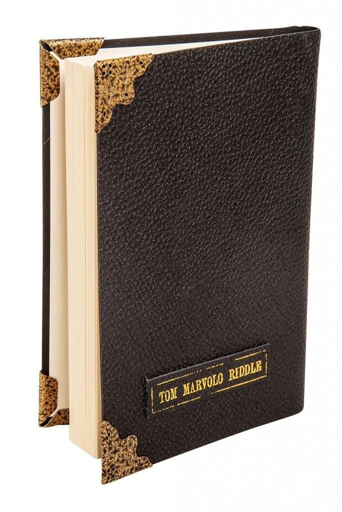 chez-rhox-geek-stop-collectible-harry-potter-tom-marvolo-riddle-diary-the-noble-collection-3.jpg