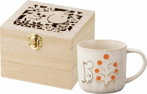 chez-rhox-geek-stop-mug-moomin-wooden-box-moomin-with-tree.jpg