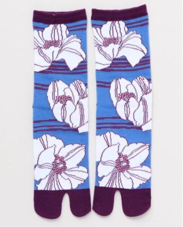 chez-rhox-geek-stop-socks-tabi-white-poppy-flowers-blue-and-purple-23-25cm.JPG