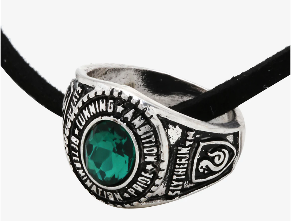 chez-rhox-geek-stop-necklace-harry-potter-graduation-class-ring-with-gem-slytherin-2.png