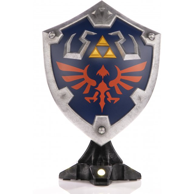 chez-rhox-geek-stop-lamp-legend-of-zelda-breath-of-the-wild-hylian-shield-pvc-painted-statue-12-inch-1.jpg