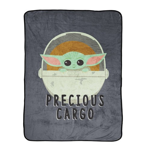chez-rhox-geek-stop-blanket-star-wars-the-mandalorian-grogu-baby-yoda-precious-cargo.jfif