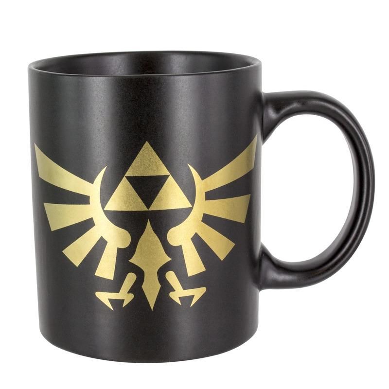 -1chez-rhox-geek-stop-mug-the-legend-of-zelda-hyrule-crest-collectors-edition-10-oz-black-gold.jpg