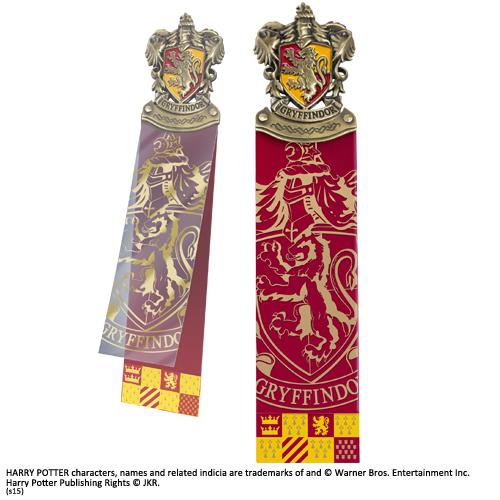 chez-rhox-geek-stop-collectible-noble-collection-harry-potter-metal-bookmark-gryffindor-crest-2.jpg