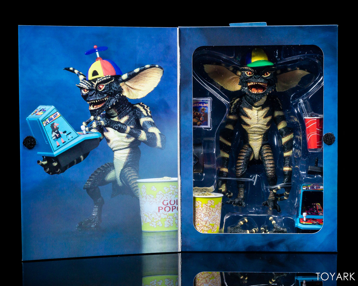 chez-rhox-geek-stop-figurine-gremlins-ultimate-gamer-gremlin-7-2.jpg