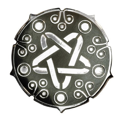 chez-rhox-geek-stop-pin-the-witcher-3-wild-hunt-cd-projekt-red-yennefer-medallion.jpg