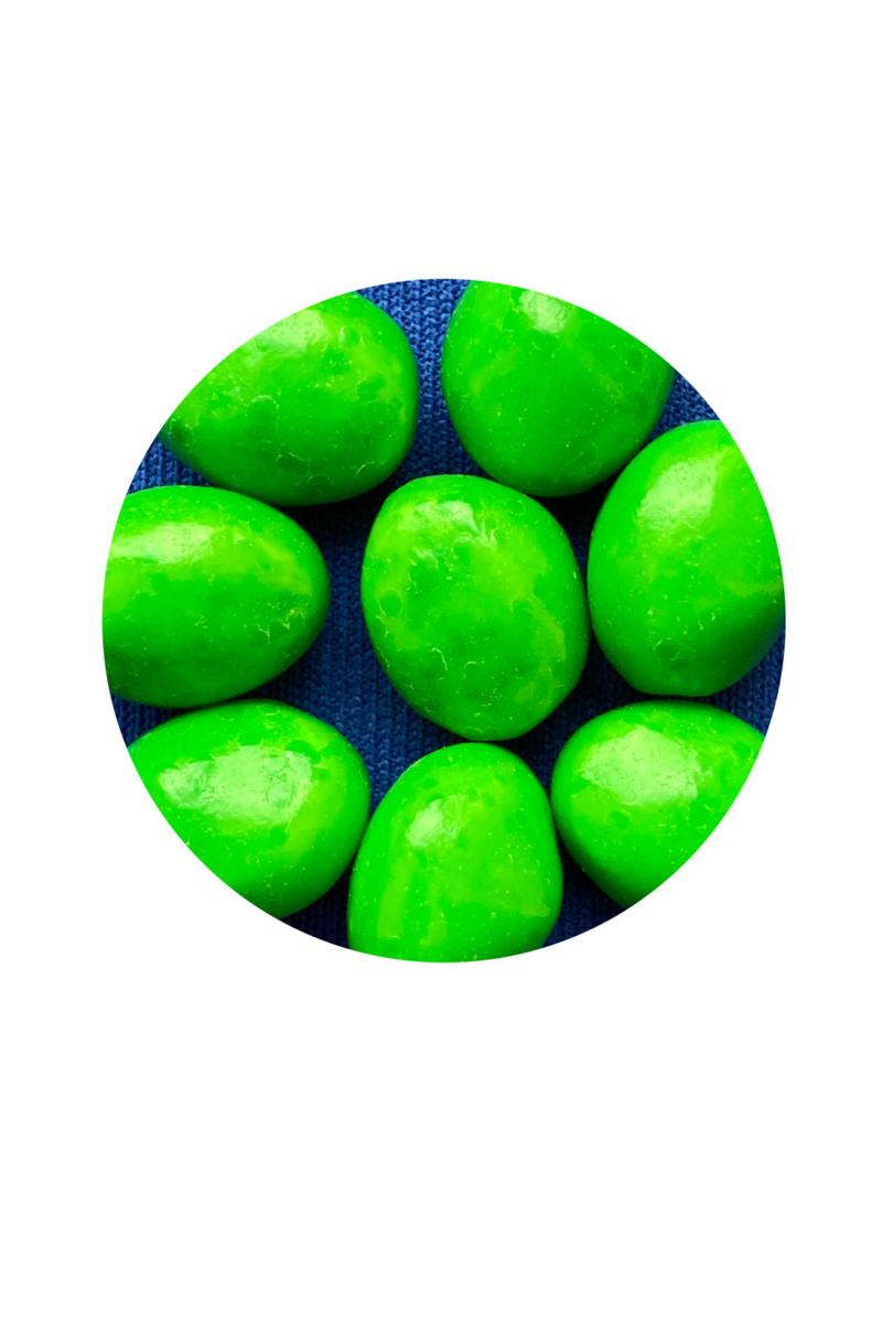chez-rhox-geek-stop-candy-dragon-ball-z-senzu-beans-in-bag-sour-fruits-2.jpeg