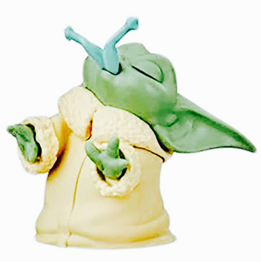 chez-rhox-geek-stop-star-wars-the-mandalorian-the-child-baby-yoda-bounty-collection-eating-frog-2.png
