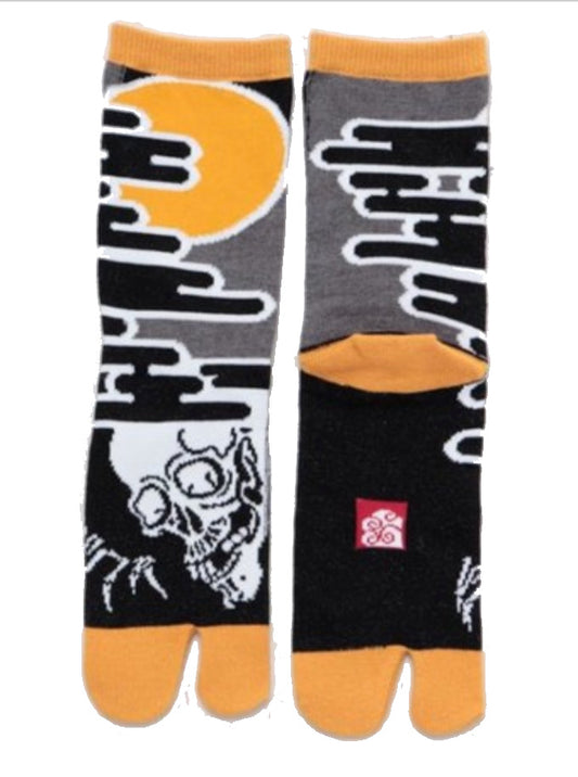 chez-rhox-le-geek-stop-socks-tabi-the-skeletons-spectre-utagawa-kuniyoshi-ukiyo-e-1-pair.jpg