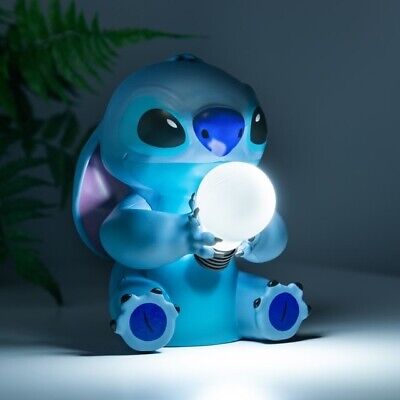 chez-rhox-geek-shop-lamp-disney-lilo-and-stitch-stitch-holding-a-light-bulb.jpg
