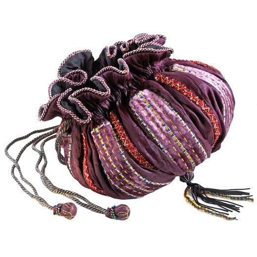 chez-rhox-geek-stop-collectible-noble-collection-harry-potter-hermione-granger-magic-bag-2.jpg