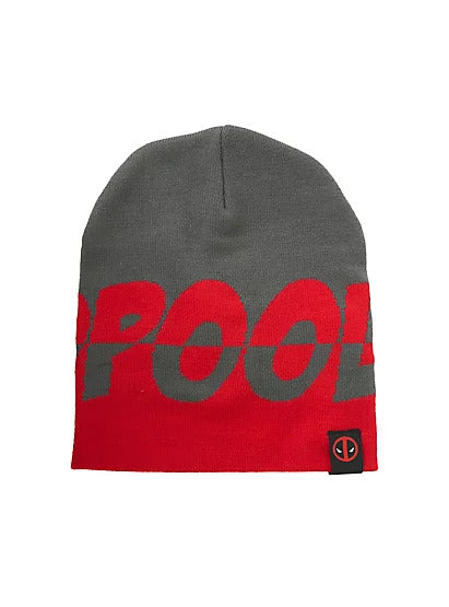 chez-rhox-geek-stop-tuque-winter-hat-deadpool-red-gray-marvel-bioworld.jpg