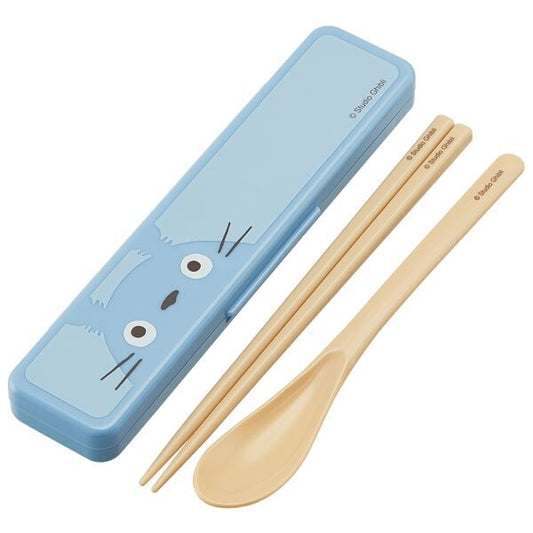 chez-rhox-geek-stop-utensils-studio-ghibli-my-neighbor-totoro-face-combi-set-with-1-pair-chopsticks-and-spoon.jpeg