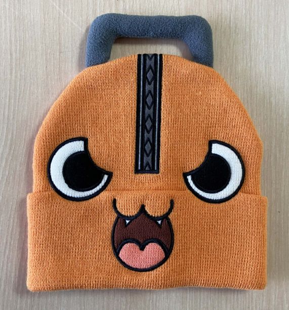 chez-rhox-geek-stop-beanie-tuque-winter-hat-chainsaw-man-pochita-face-3d-orange.jpg