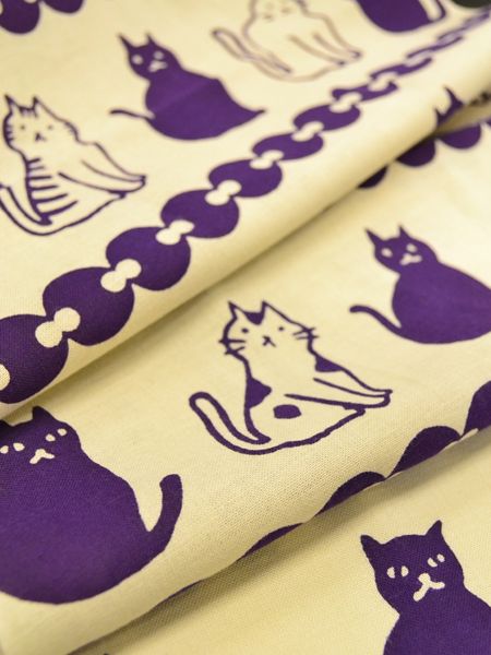 chez-rhox-le-geek-stop-japanese-traditional-hand-towel-tenugui-kotastu-fundo-uneko-weights-cats-3.jpg
