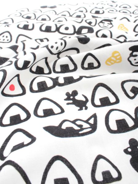 chez-rhox-le-geek-stop-japanese-traditional-hand-towel-tenugui-onigiri-omusubi-kororin-rolling-rice-ball-2.jpg
