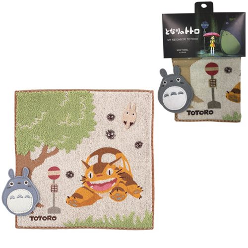 chez-rhox-geek-stop-towel-studio-ghibli-my-neighbor-totoro-catbus-stop-2.jpg