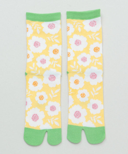 chez-rhox-geek-stop-socks-tabi-white-flowers-yellow-green-23-25cm.jpg