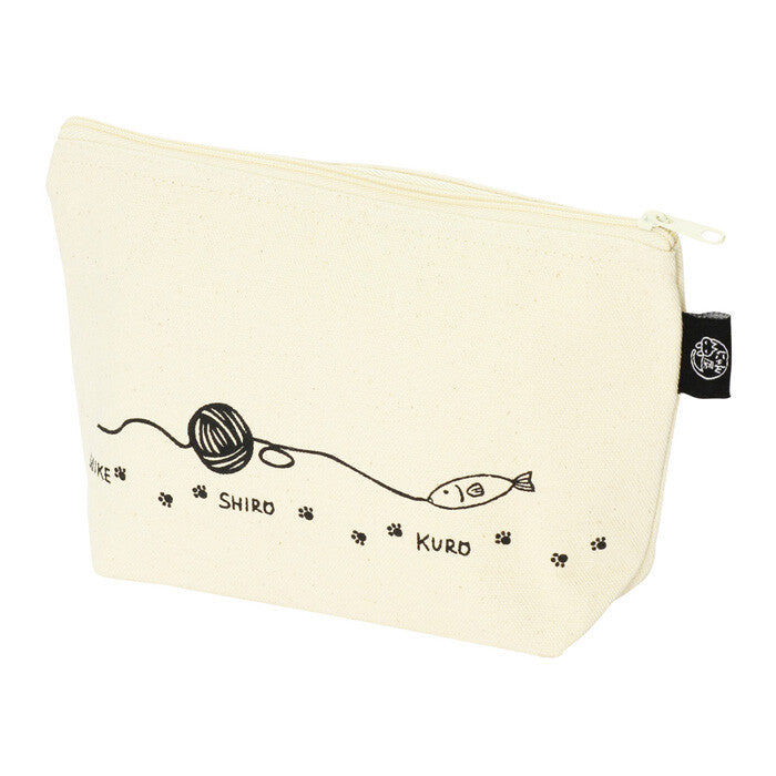 chez-rhox-geek-stop-pouch-sankyodai-brother-cat-mike-shiro-kuro-with-toy-2.jpg