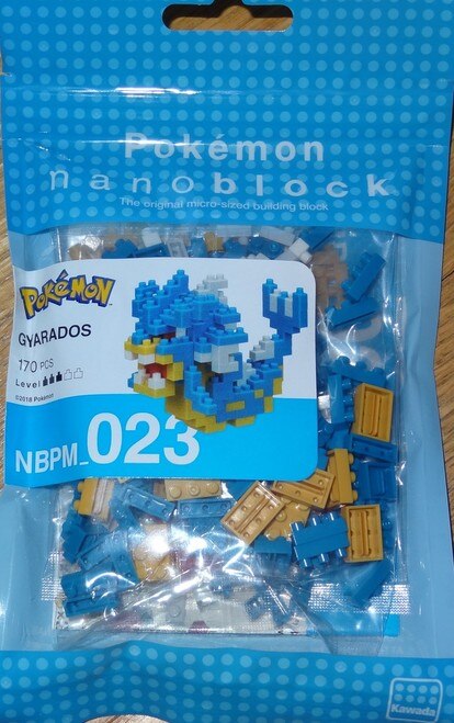 chez-rhox-geek-stop-nanoblock-schylling-pokemon-023-gyarados.jpeg