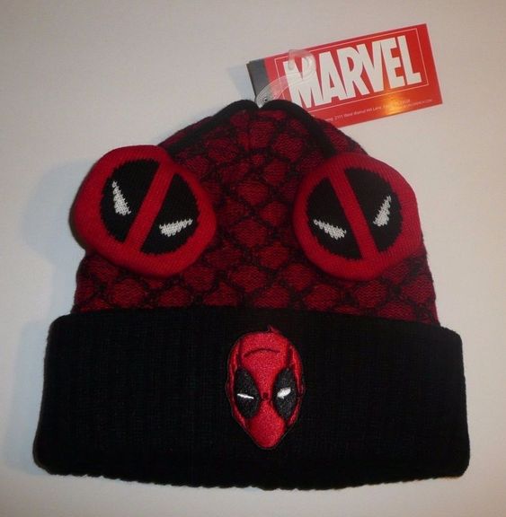 chez-rhox-geek-stop-tuque-winter-hat-bioworld-marvel-deadpool-embreoidered-with-pompom.jpg
