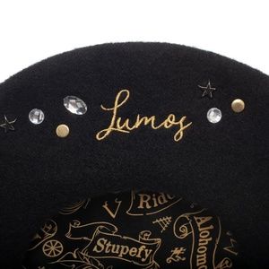 chez-rhox-geek-stop-hat-wizarding-world-harry-potter-hogwarts-lumos-beret-3.jpeg