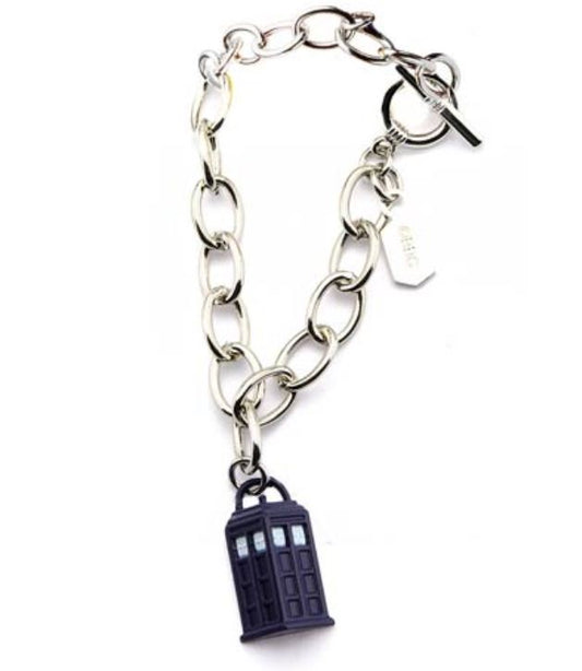 chez-rhox-geek-stop-bracelet-doctor-who-tardis-charm.JPG