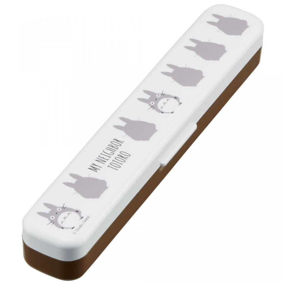 chez-rhox-geek-stop-utensils-stuidio-ghibli-my-neighbor-totoro-silhouette-grey-totoro-set-of-fork-spoon-and-chopsticks-18cm-with-case-2.jpg