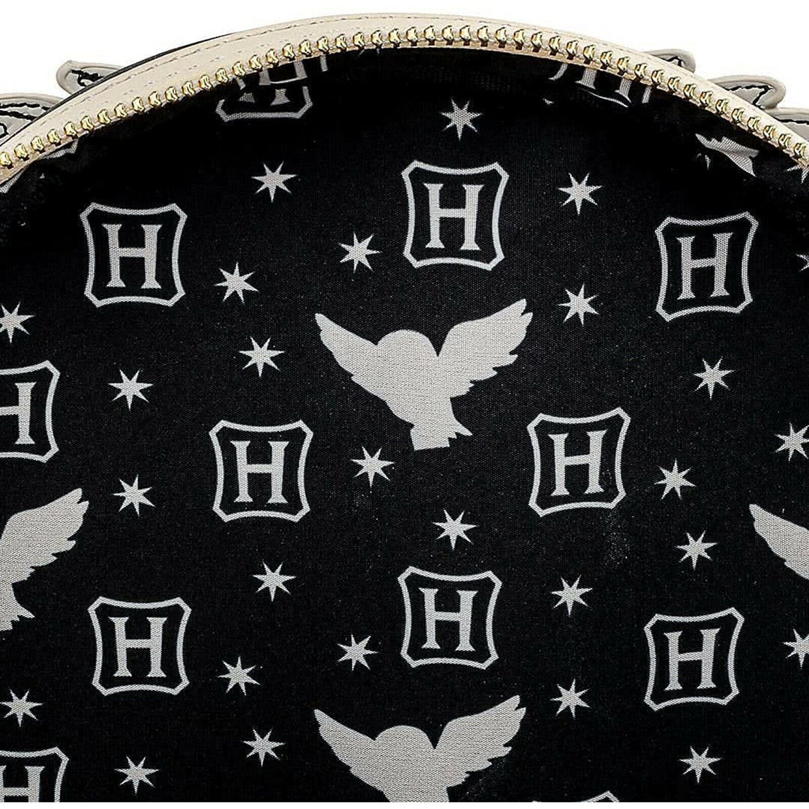 chez-rhox-geek-stop-mini-backpack-harry-potter-hedwig-with-letter-hogwarts-silhouette-faux-leather-loungefly-4.jpg