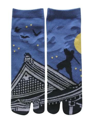 chez-rhox-geek-stop-socks-tabi-ninja-on-roof-night-blue-black-25-28cm.jpg