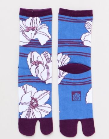 chez-rhox-geek-stop-socks-tabi-white-poppy-flowers-blue-and-purple-23-25cm-2.JPG